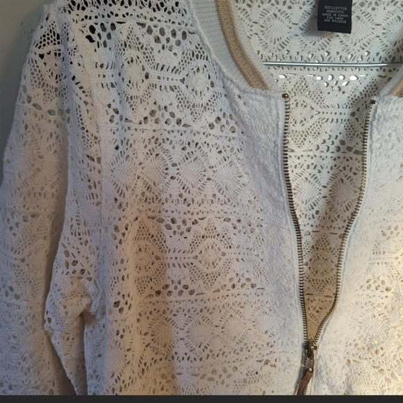 Lave Bomber Jacket - Picture 4 of 6